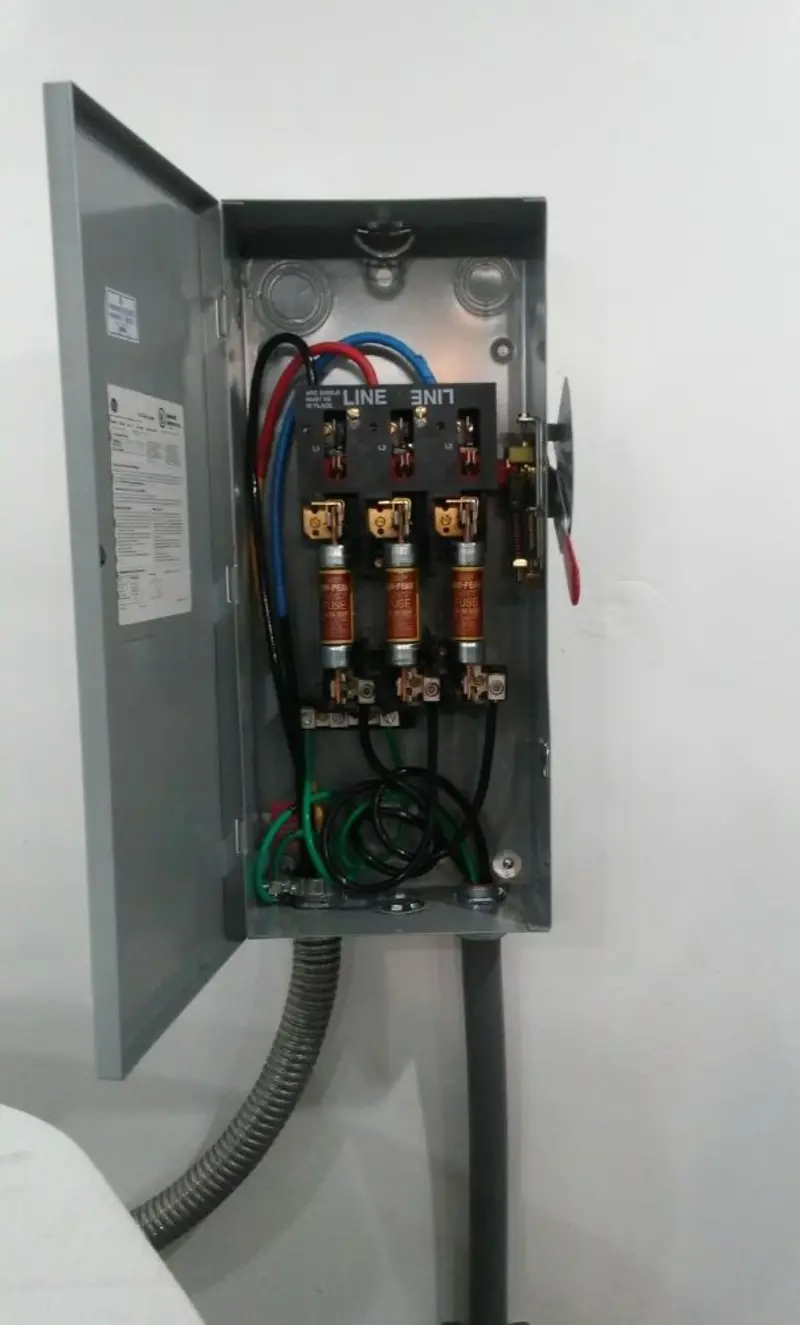 Three-phase disconnect switch installed for Electrical Wiring & Rewiring in Mascoutah